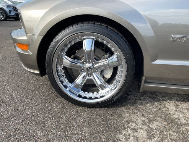 Used 2005 Ford Mustang GT Premium RWD image 19