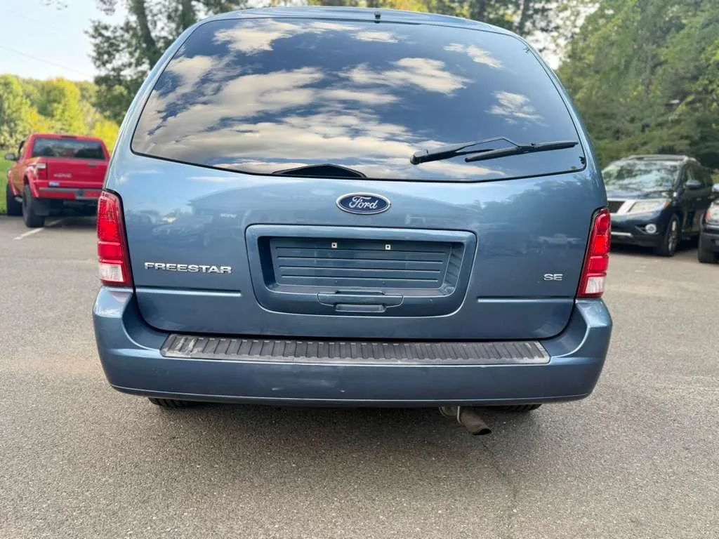 Used 2006 Ford Freestar SE FWD image 6