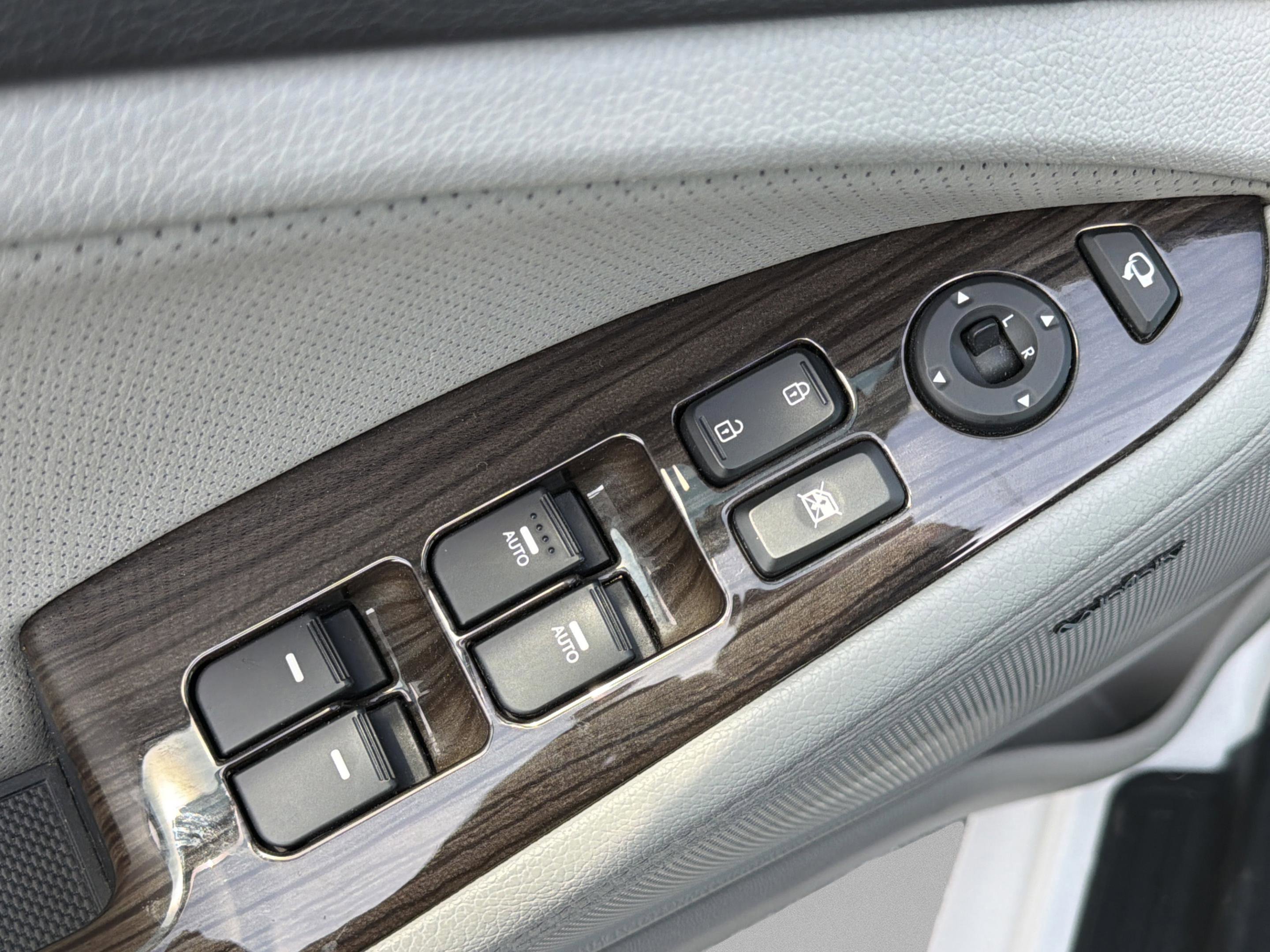 Used 2013 Kia Optima EX w/ Premium Pkg image 32