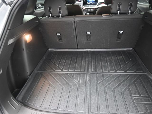 Used 2024 Chevrolet Trax RS image 24