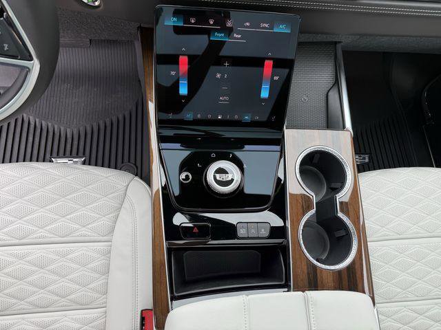 New 2026 Cadillac Escalade Platinum Sport w/ LPO, ONYX Package AWD/4WD image 17
