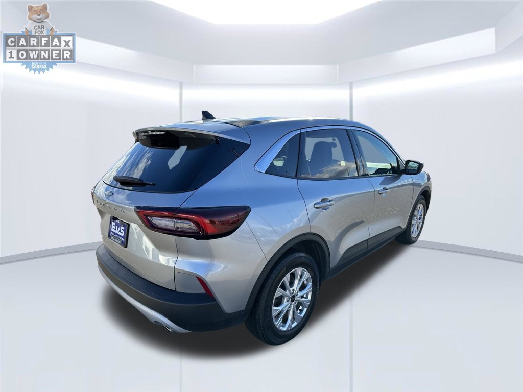 Used 2023 Ford Escape Active FWD image 3