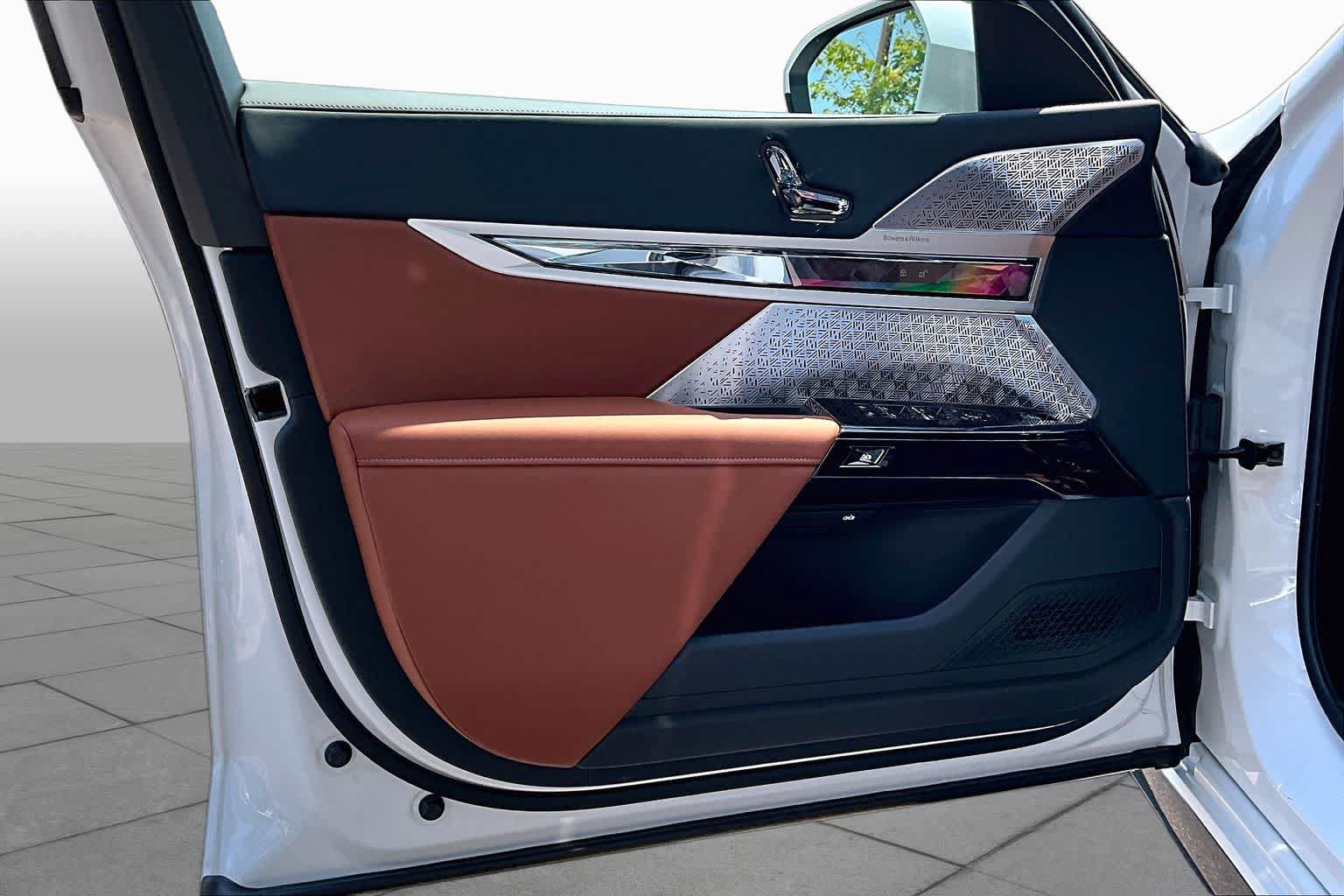 New 2026 BMW 740i RWD image 10