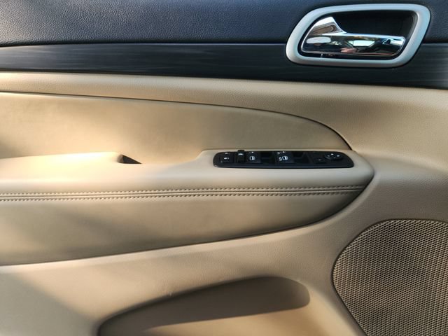 Used 2022 Jeep Grand Cherokee Laredo E w/ Security & Convenience Group AWD/4WD image 30