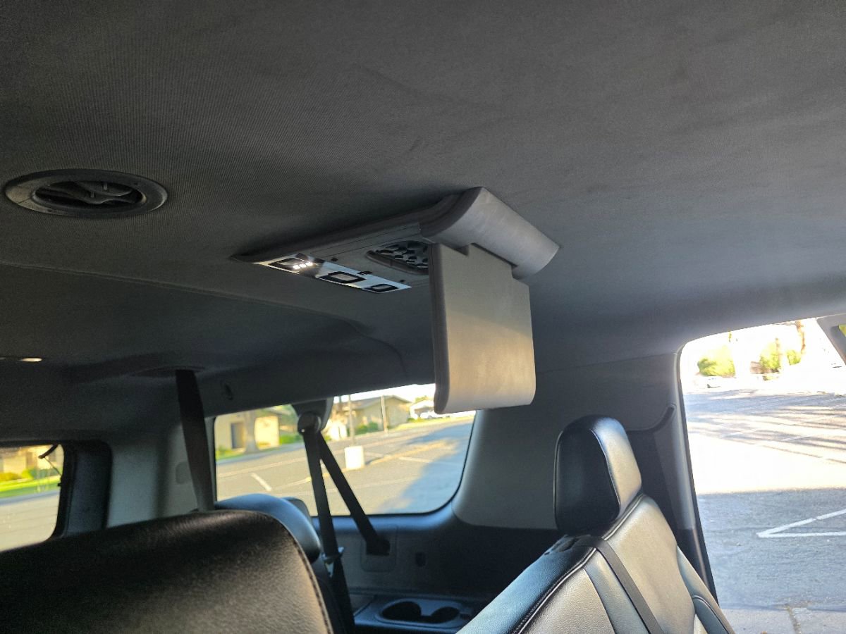 Used 2019 GMC Yukon XL SLT w/ Open Road Package image 38