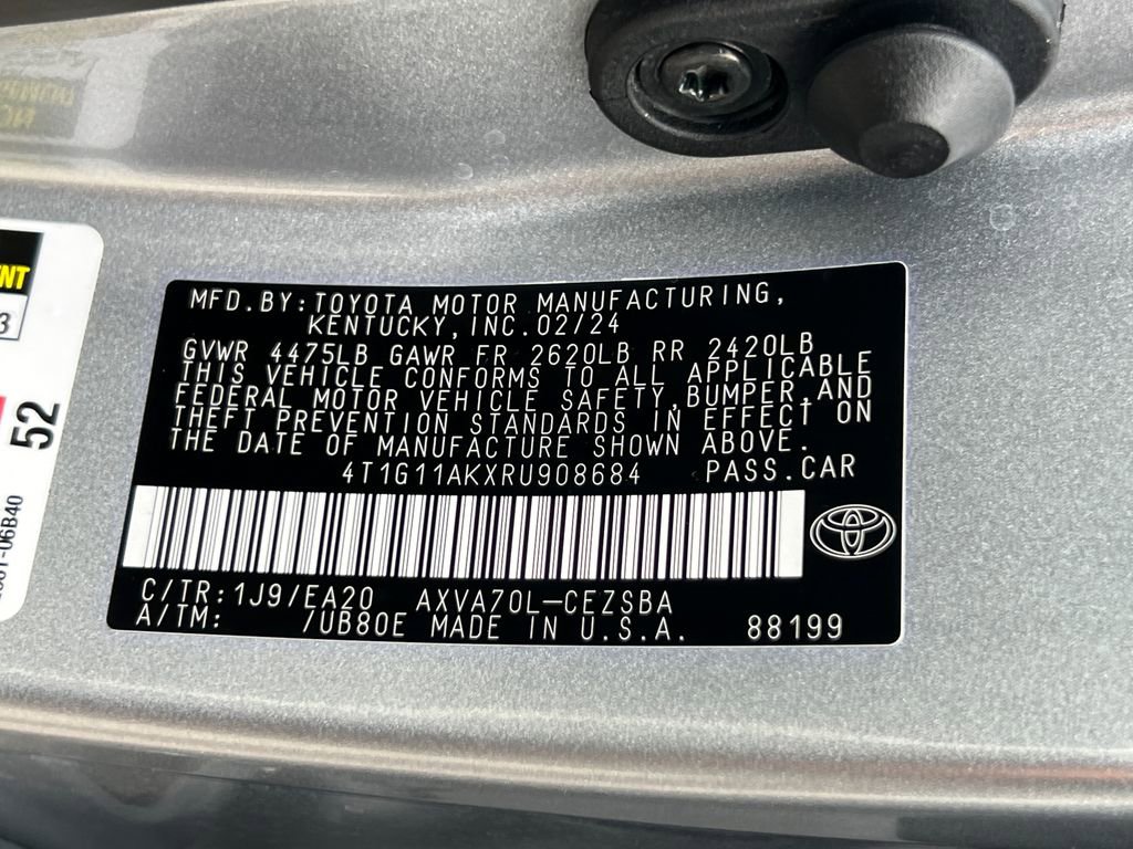 Used 2024 Toyota Camry SE image 31