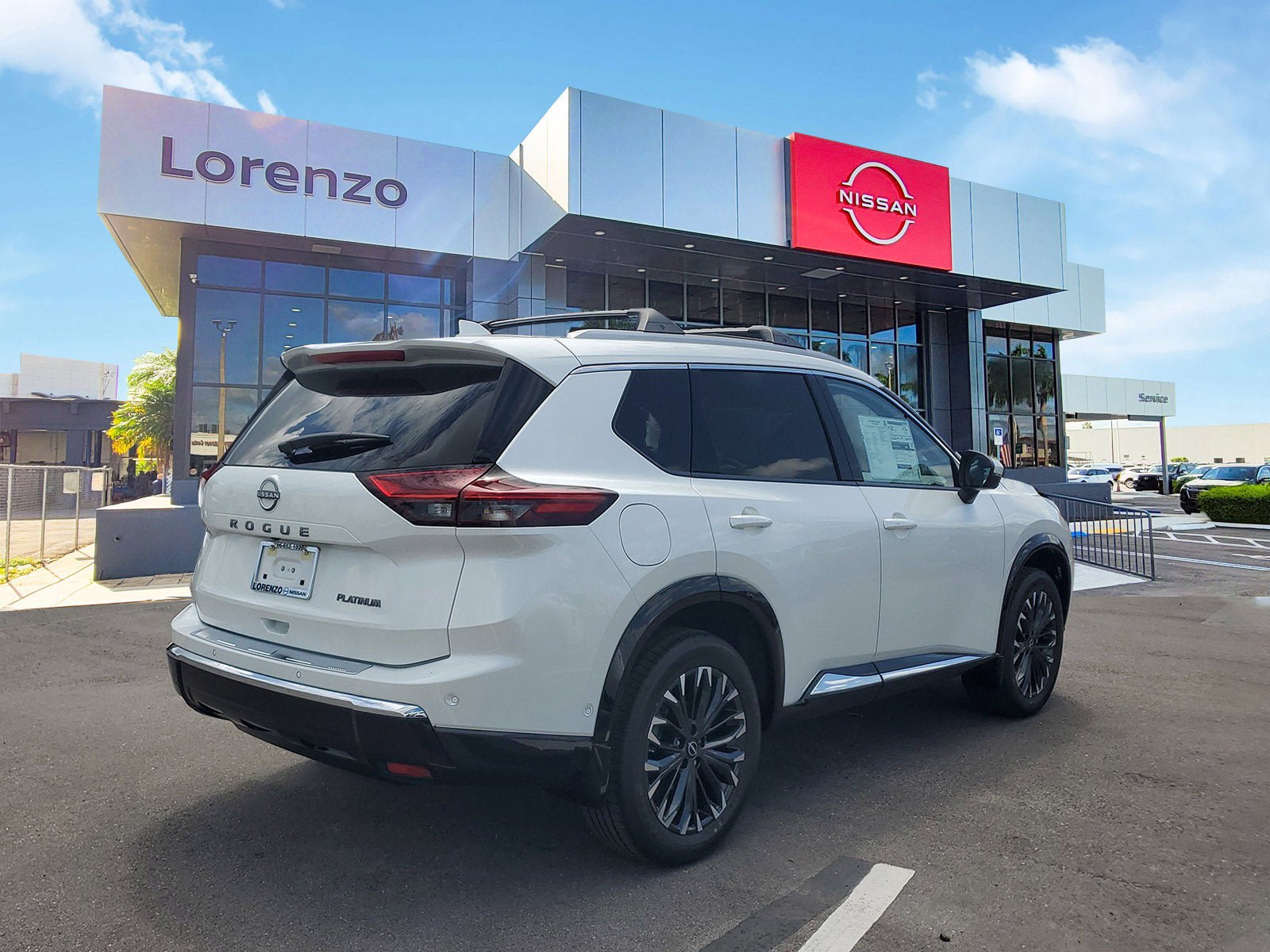 New 2025 Nissan Rogue Platinum w/ Platinum Premium Package FWD image 4