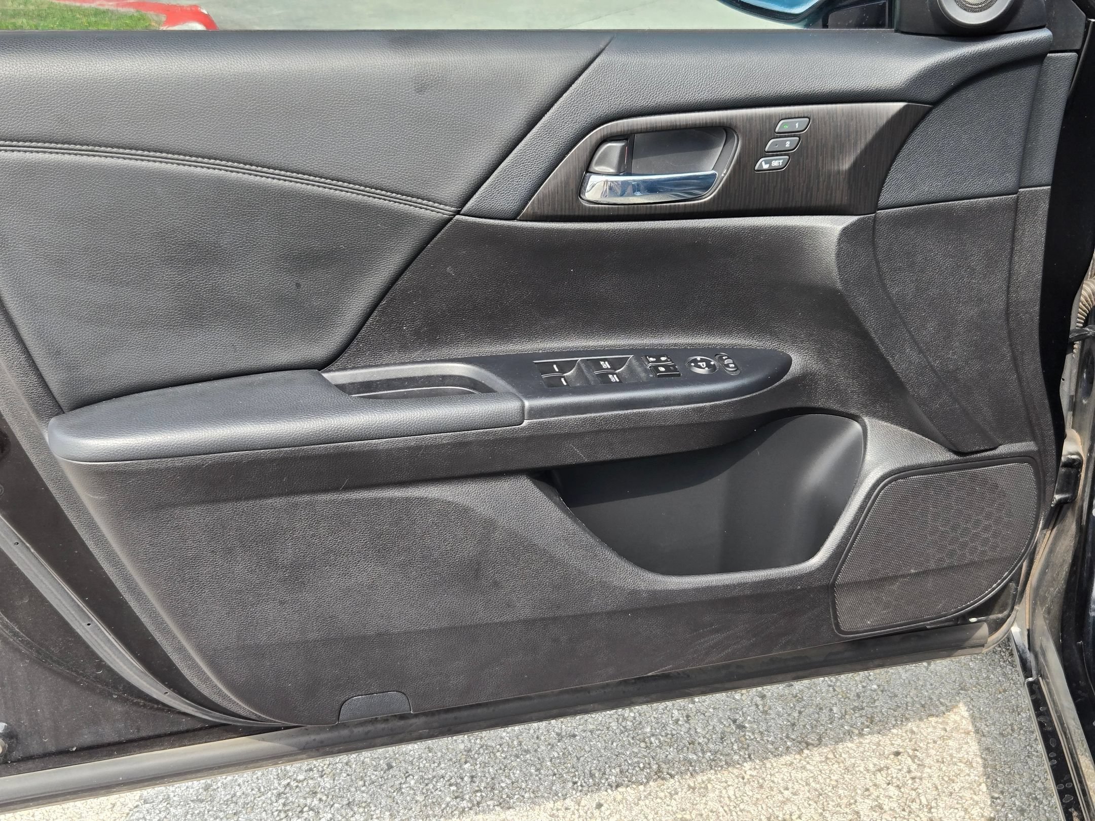 Used 2015 Honda Accord EX-L image 10