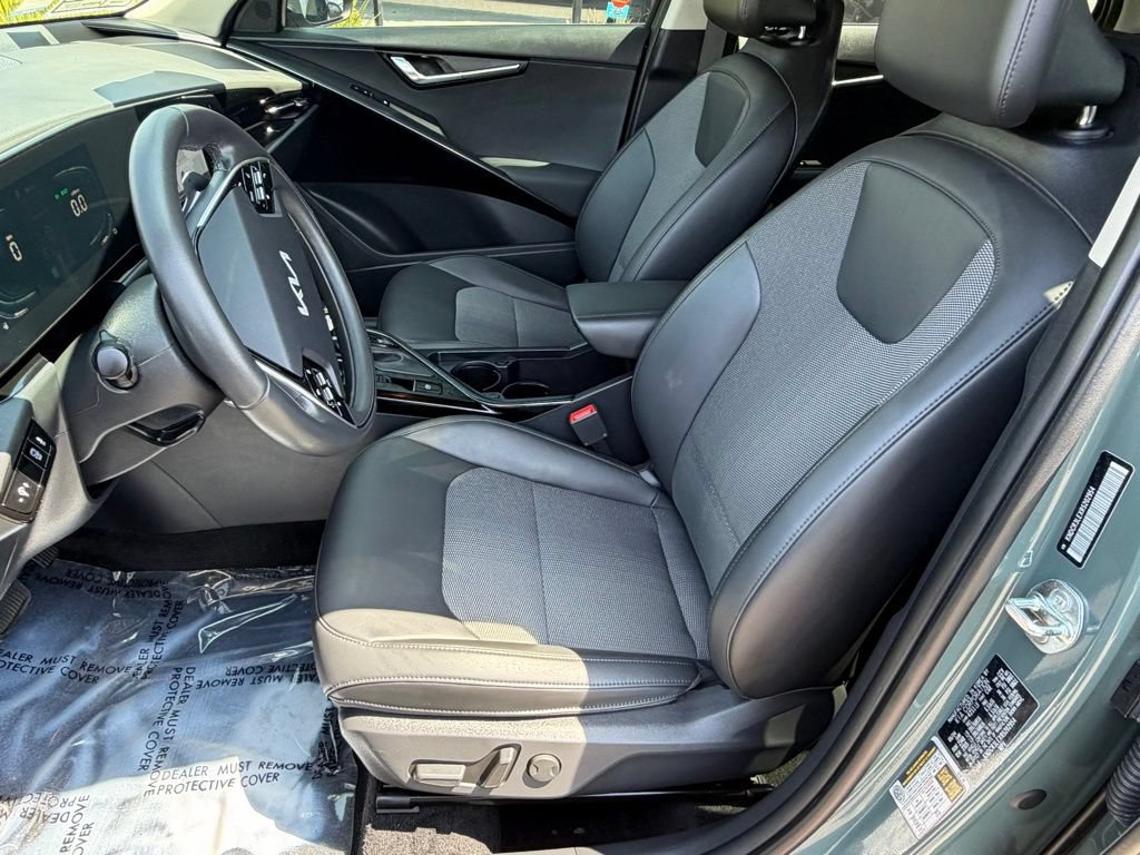Used 2024 Kia Niro EX FWD image 24