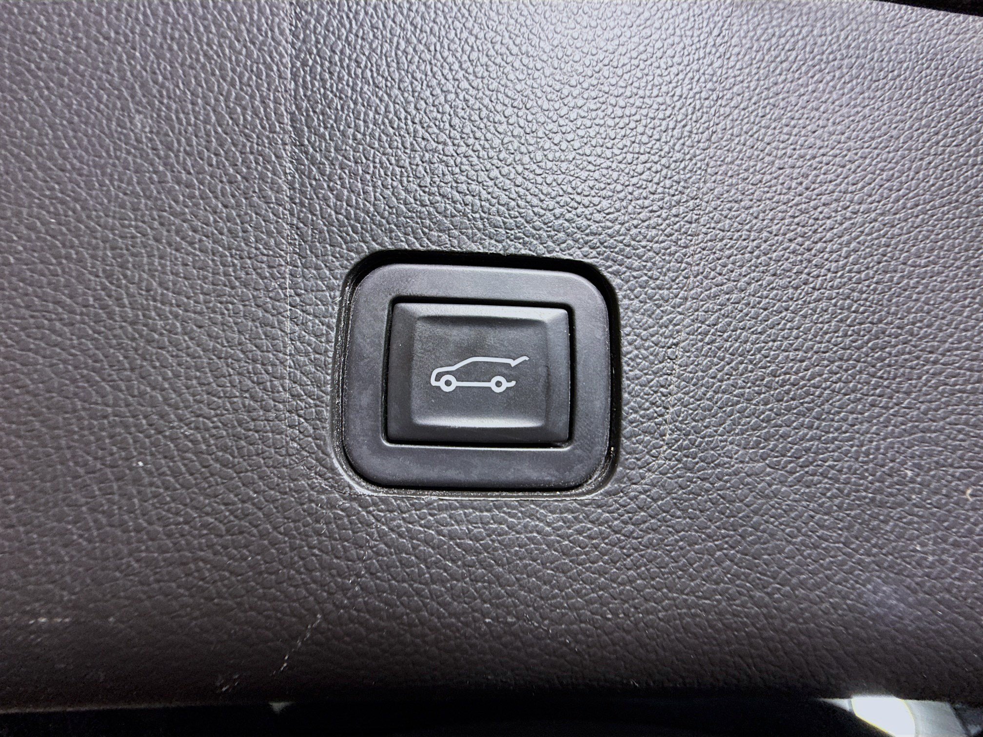 Used 2019 Chevrolet Traverse LT FWD image 43