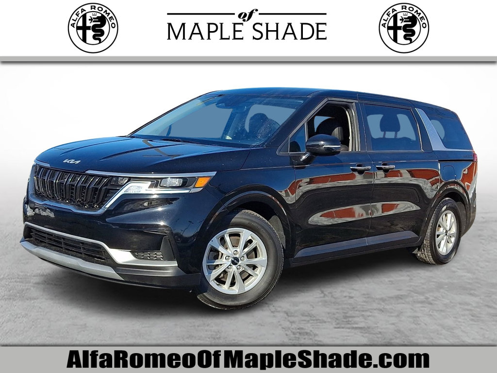 Used 2024 Kia Carnival LX image 1