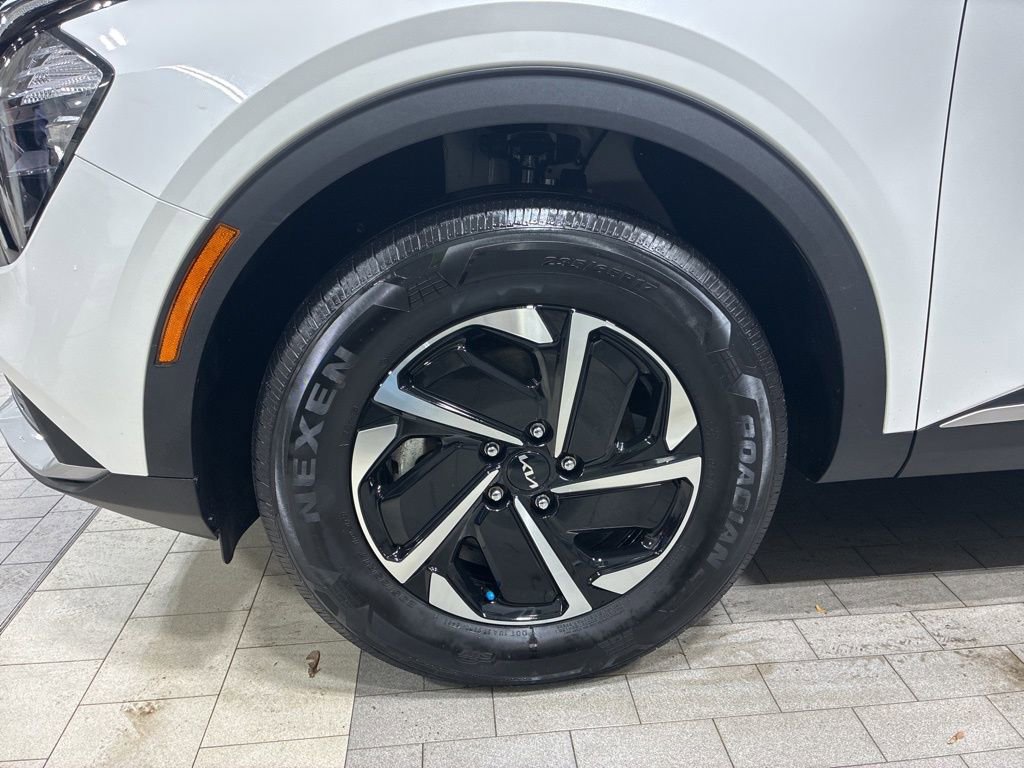 Certified 2023 Kia Sportage LX image 16