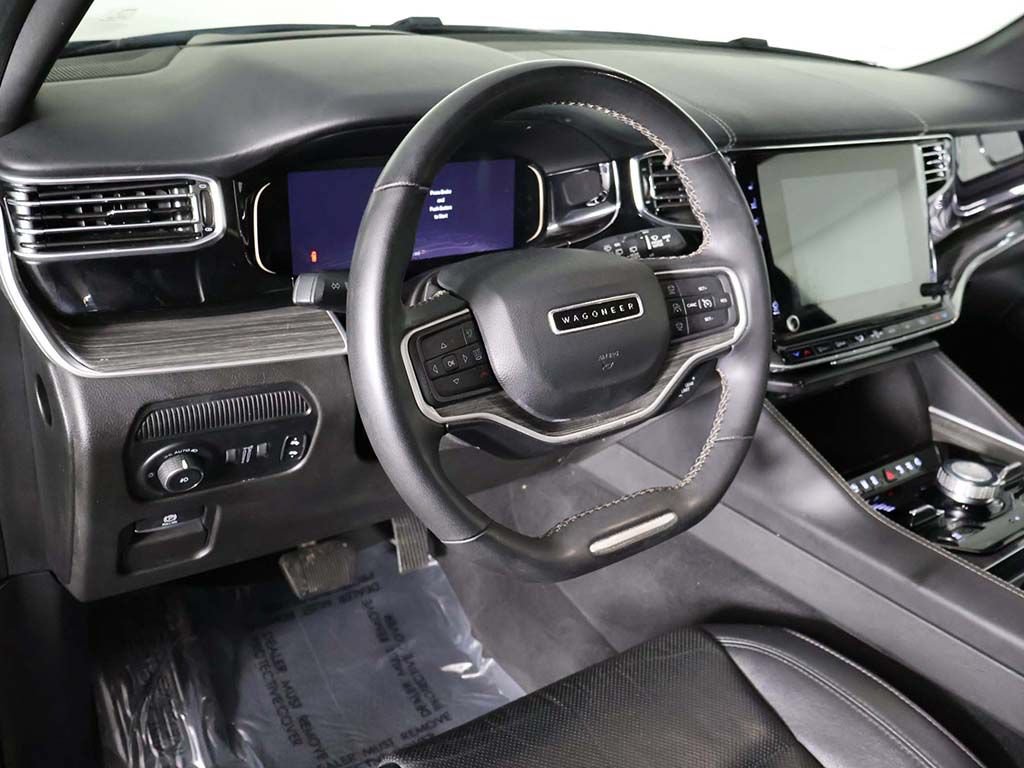 Used 2022 Jeep Wagoneer Series III w/ Flexible Seating Group AWD/4WD image 30