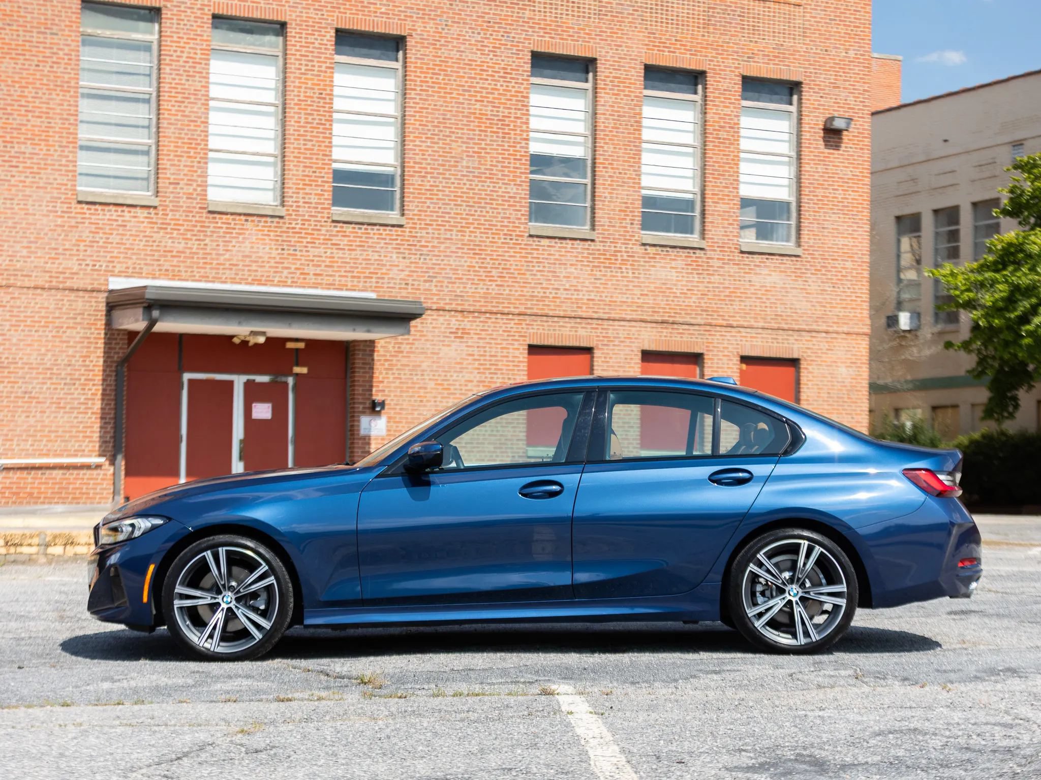 Used 2023 BMW 330i Sedan w/ Driving Assistance Package RWD image 11
