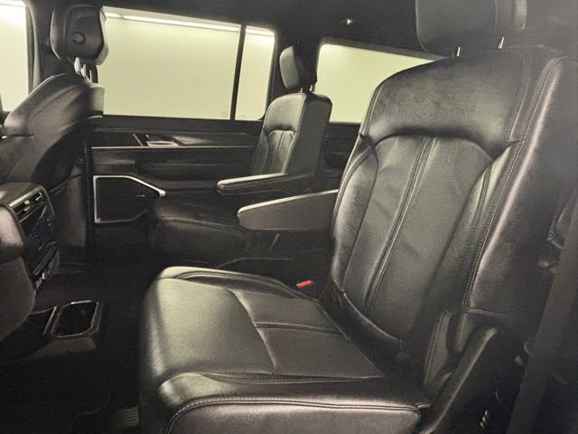 Used 2024 Jeep Wagoneer L Series II w/ Flexible Seating Group image 16