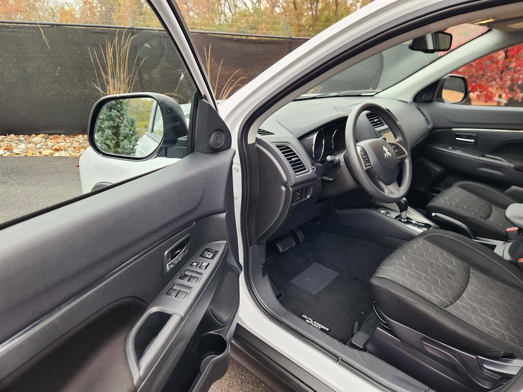 Used 2024 Mitsubishi Outlander Sport ES image 23