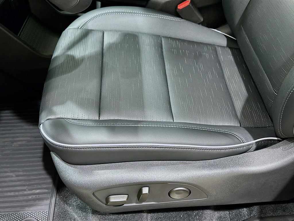 New 2026 Buick Enclave Sport Touring w/ LPO, All-Weather Package FWD image 22