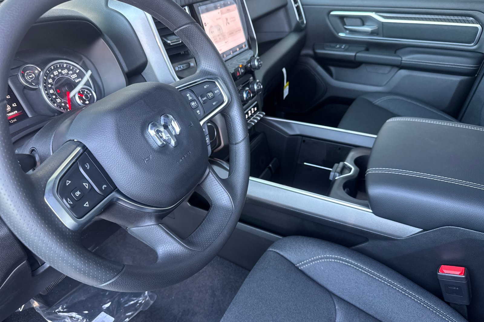 New 2026 RAM 1500 2WD Crew Cab image 9