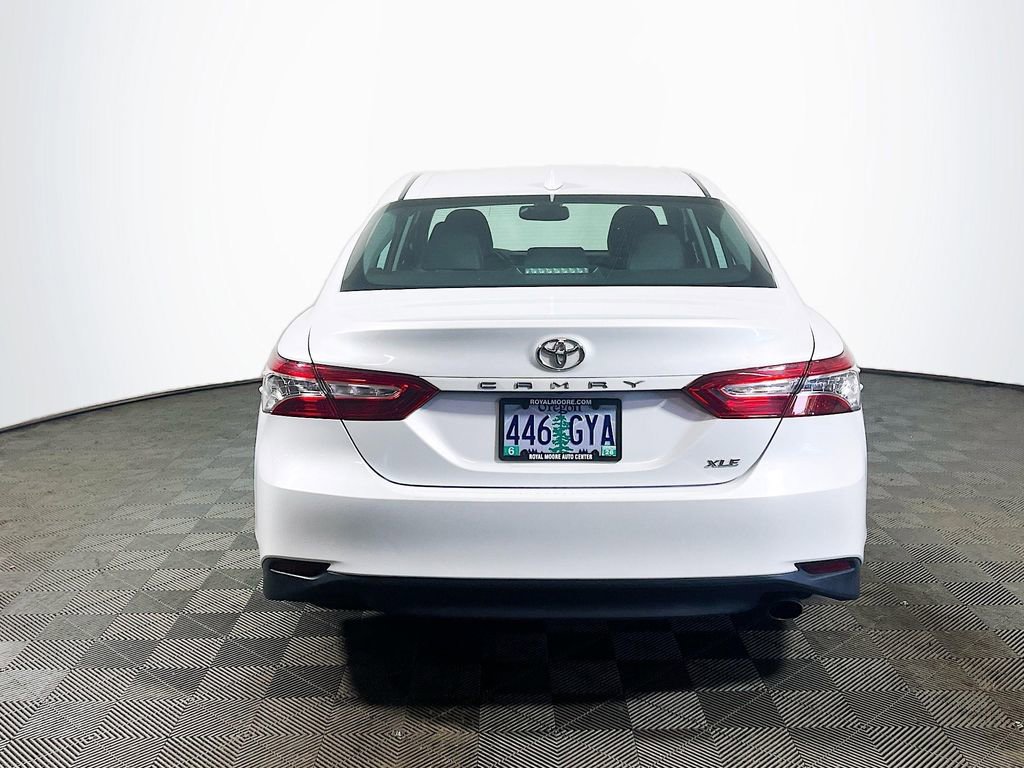 Certified 2019 Toyota Camry XLE FWD image 7