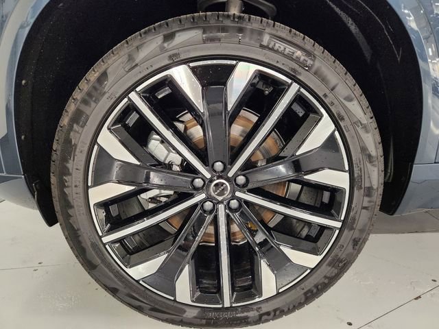 New 2026 Volvo XC90 B6 Ultra w/ Protection Package image 8