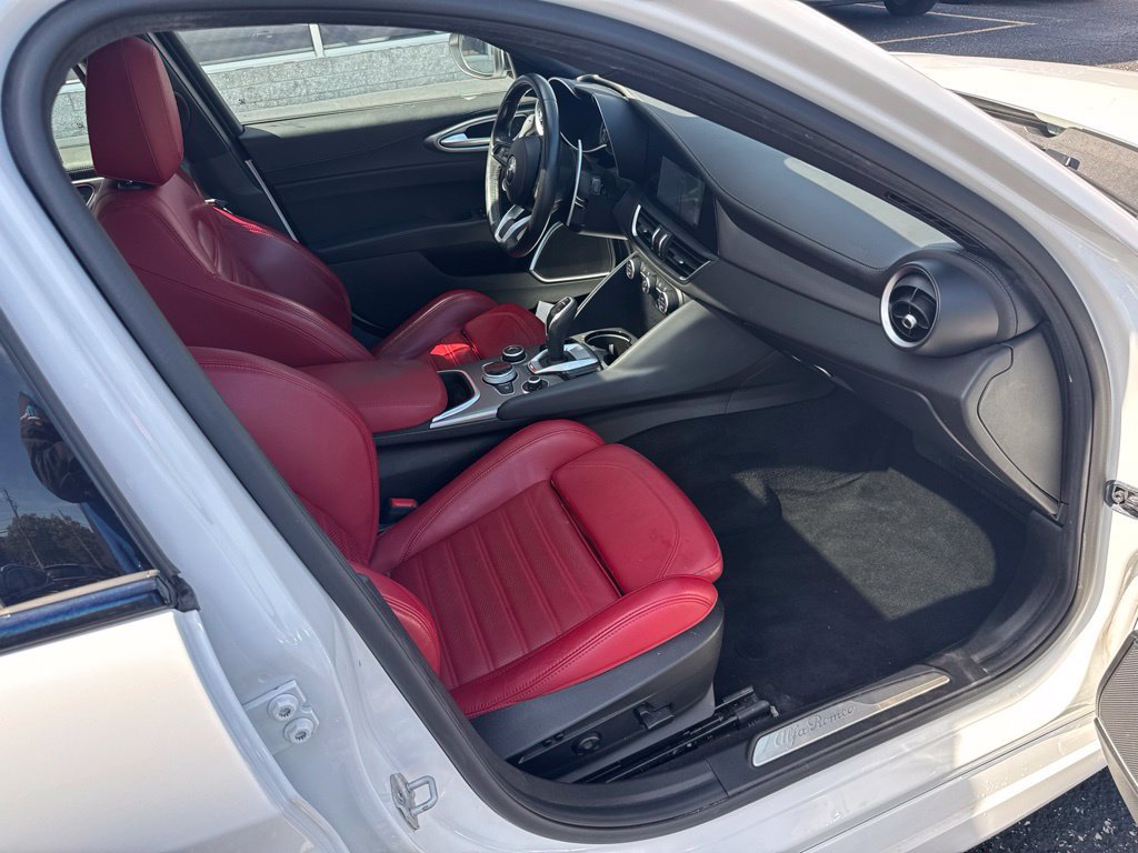 Used 2022 Alfa Romeo Giulia Veloce AWD/4WD image 65