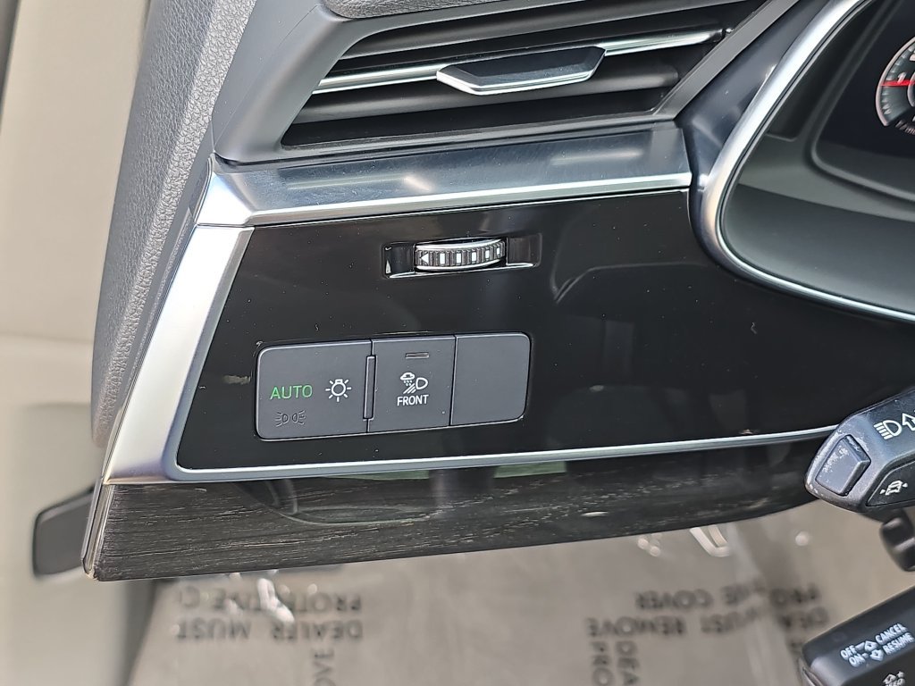 Certified 2023 Audi Q7 2.0T Premium AWD/4WD image 31