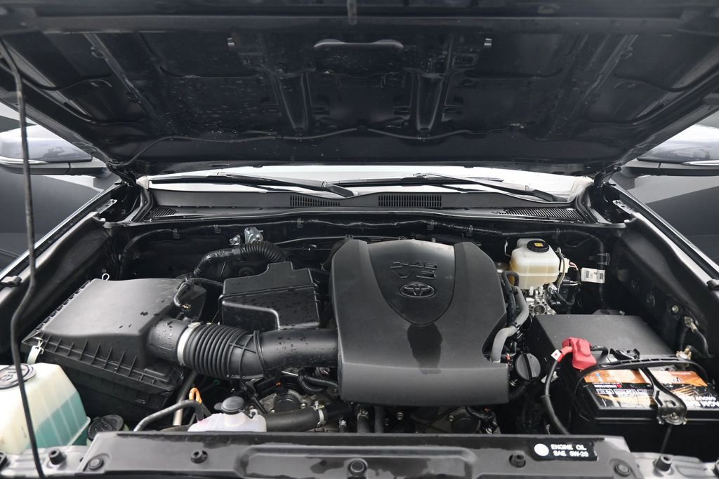 Used 2019 Toyota Tacoma TRD Off-Road AWD/4WD image 25