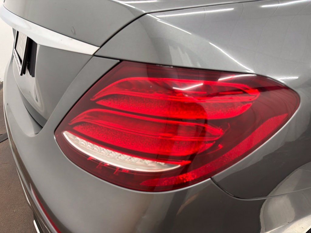 Used 2018 Mercedes-Benz E 300 image 11