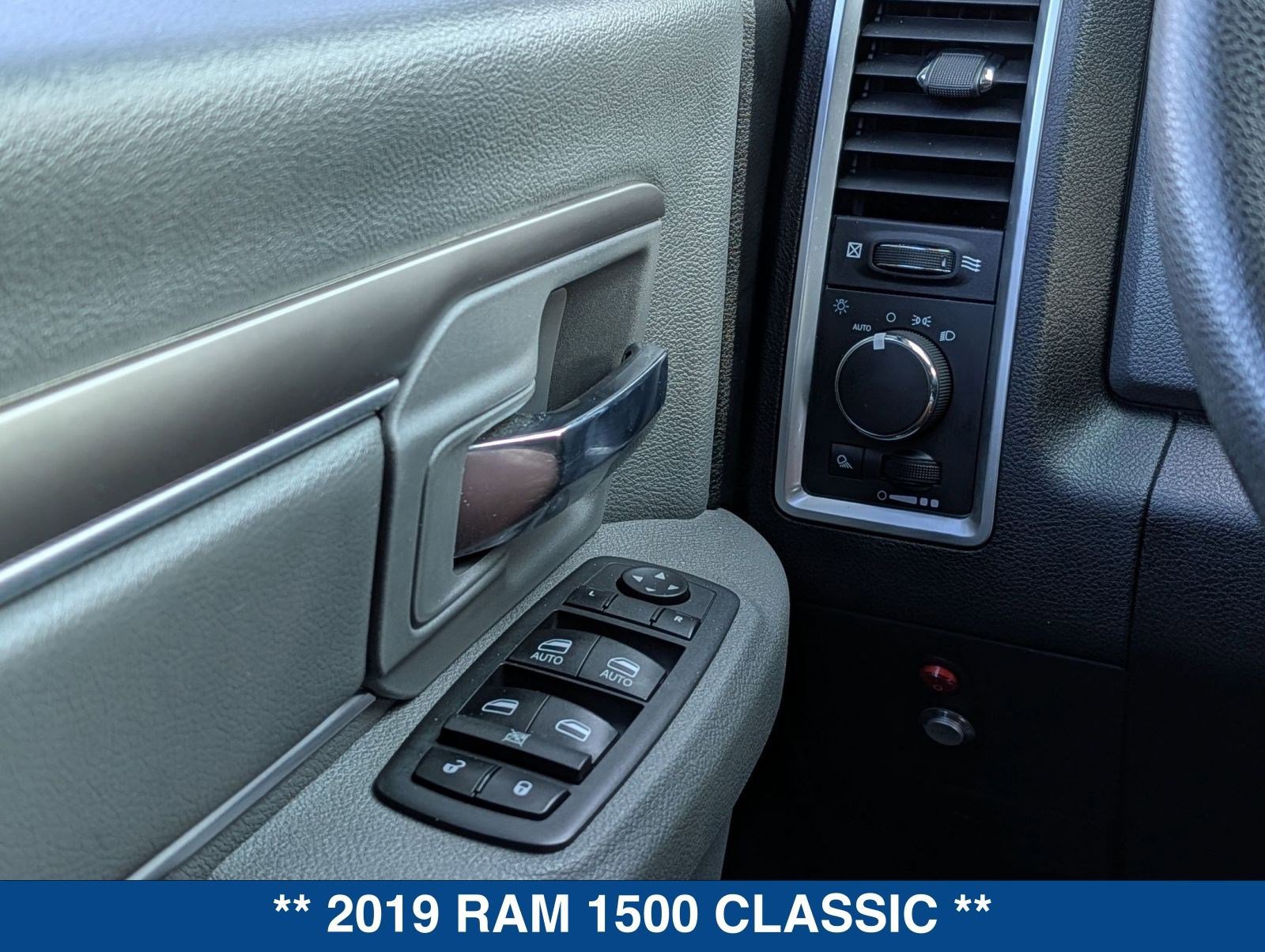Used 2019 RAM 1500 Classic SLT RWD image 23
