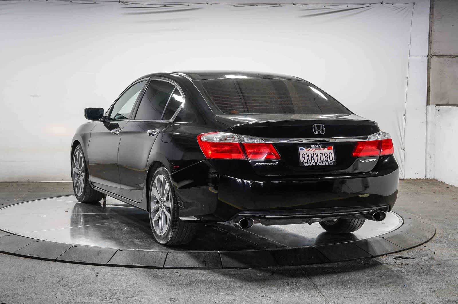 Used 2013 Honda Accord Sport image 2