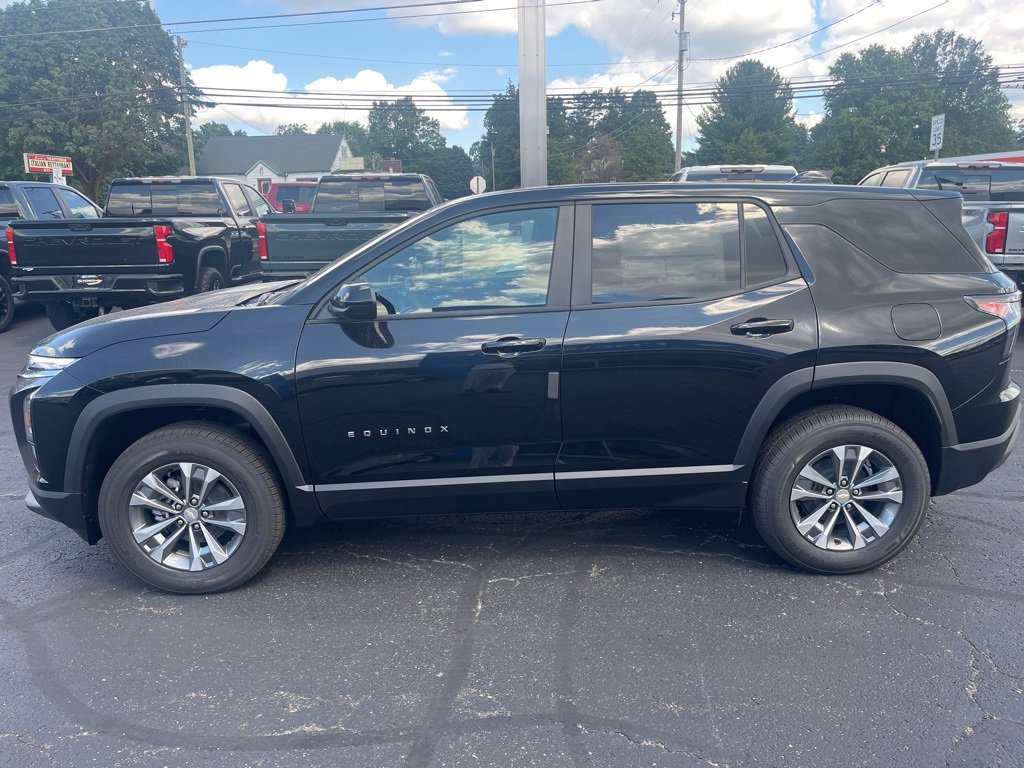 New 2026 Chevrolet Equinox LT image 2