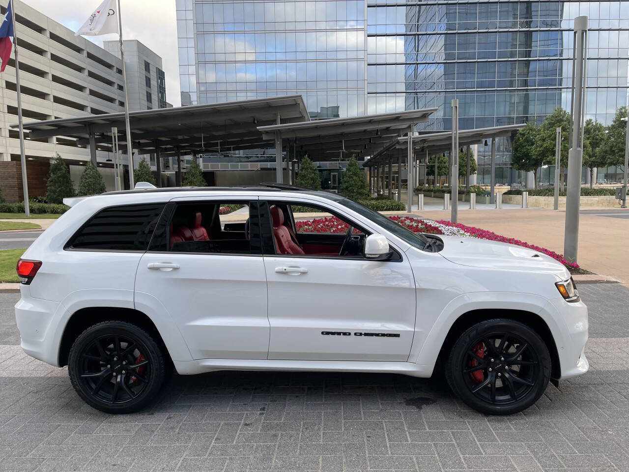 Used 2020 Jeep Grand Cherokee SRT AWD/4WD image 15