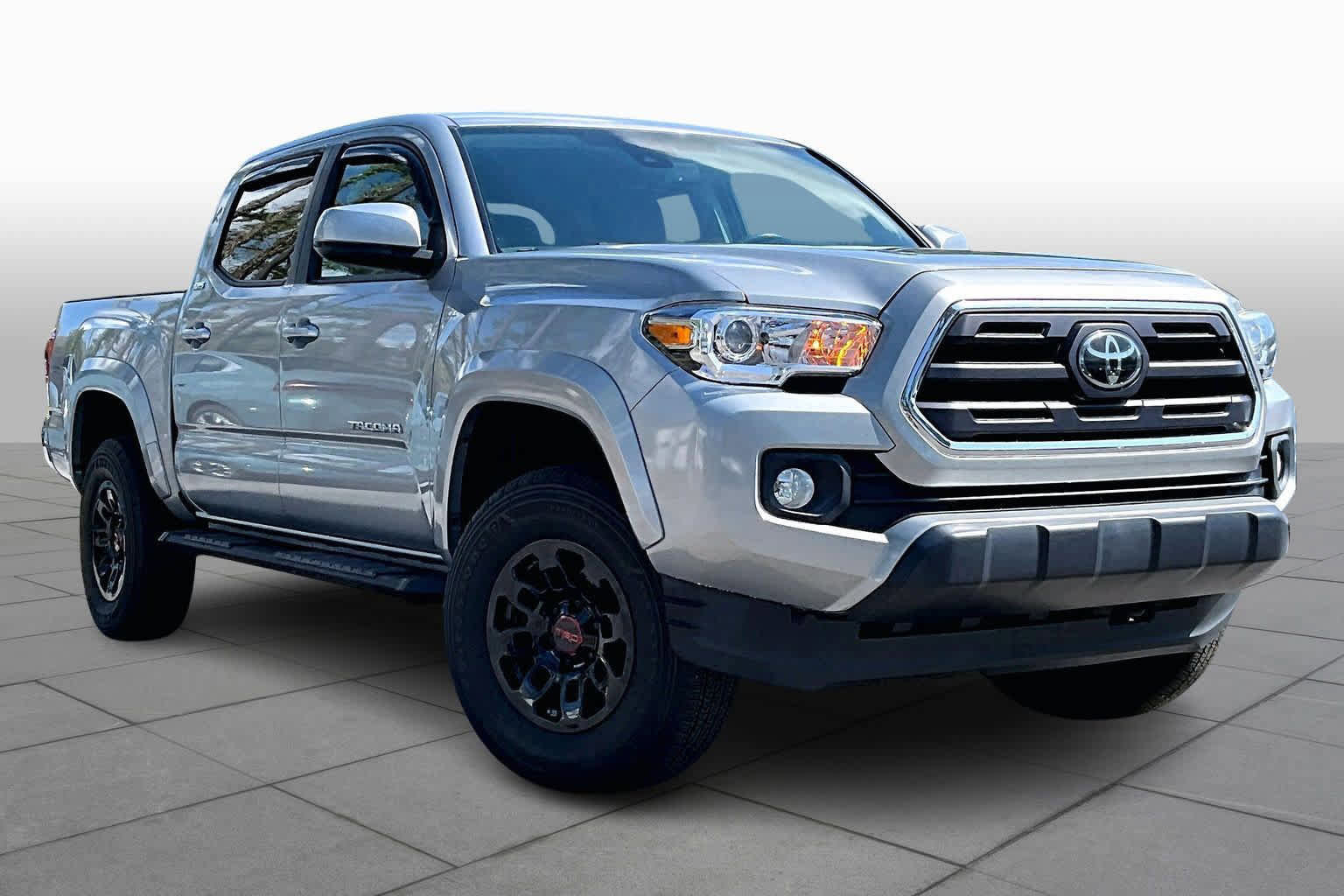 Used 2019 Toyota Tacoma SR5 image 3