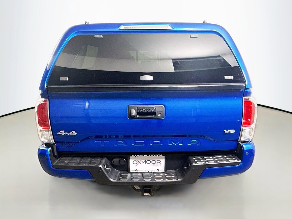 Used 2018 Toyota Tacoma Limited image 6