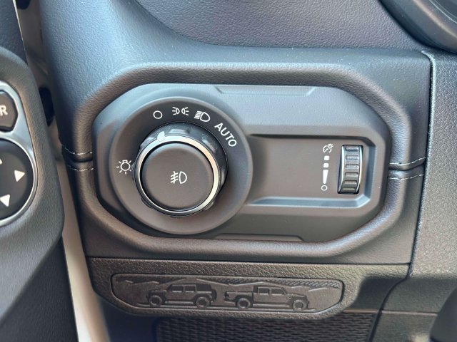 New 2027 Jeep Wrangler Unlimited Sahara AWD/4WD image 20