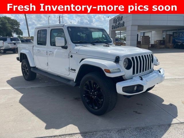 Used 2023 Jeep Gladiator Overland image 2