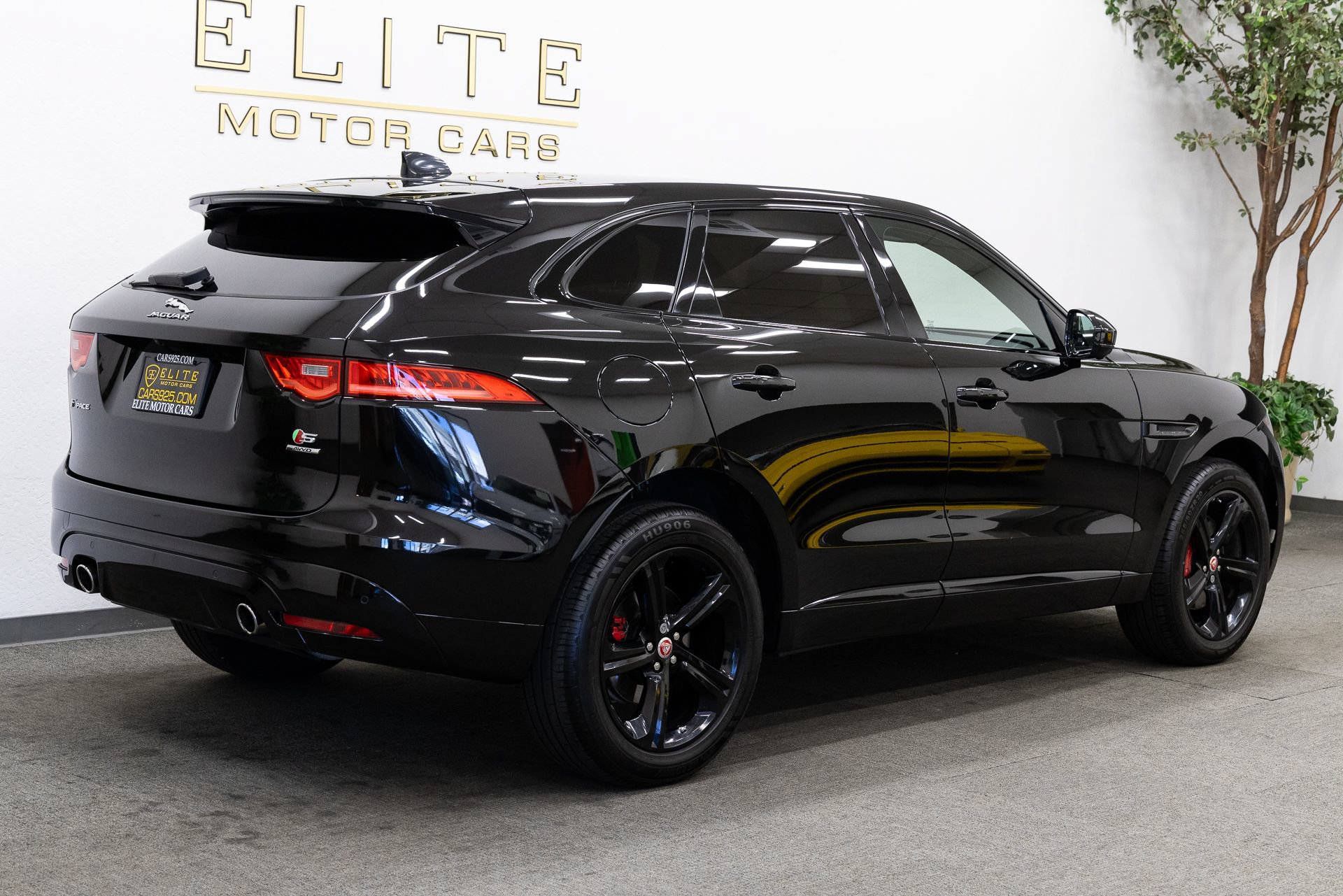 Used 2020 Jaguar F-PACE S AWD/4WD image 11