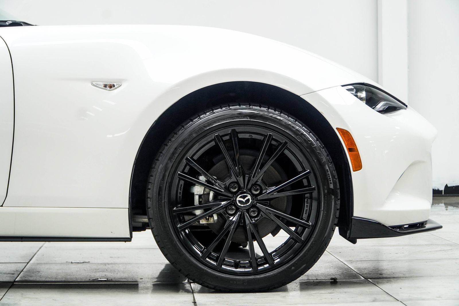 Used 2025 MAZDA MX-5 Miata Club RWD image 10