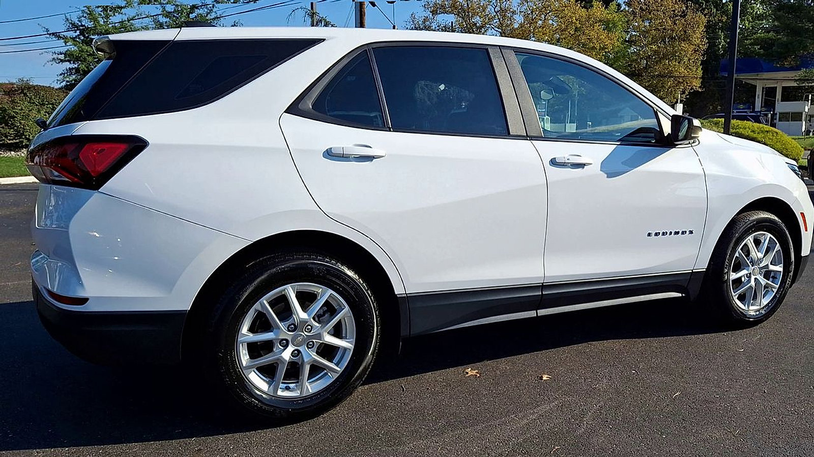 Certified 2024 Chevrolet Equinox LS FWD image 7