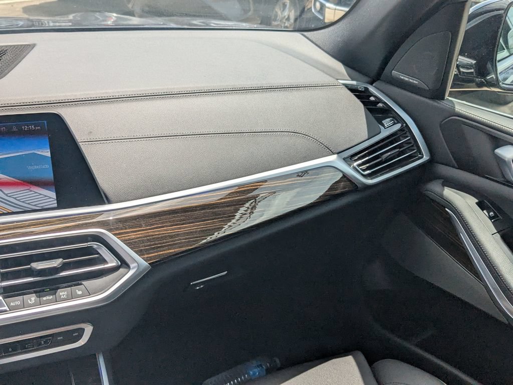 Used 2021 BMW X5 sDrive40i w/ Premium Package RWD image 4