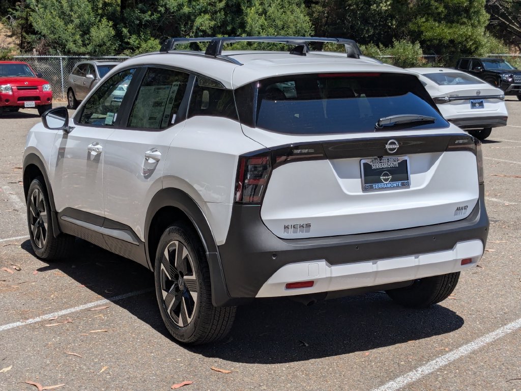 New 2026 Nissan Kicks SV w/ Cold Weather Package AWD/4WD image 7