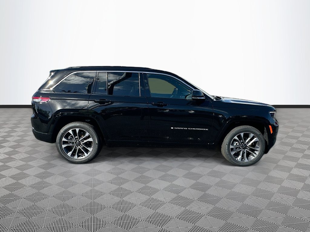New 2025 Jeep Grand Cherokee Overland w/ Luxury Tech Group IV AWD/4WD image 9