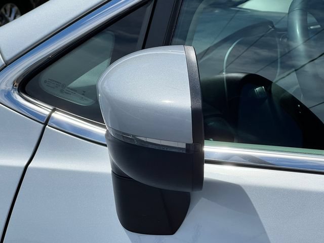 Used 2023 Chrysler Pacifica Touring-L FWD image 39