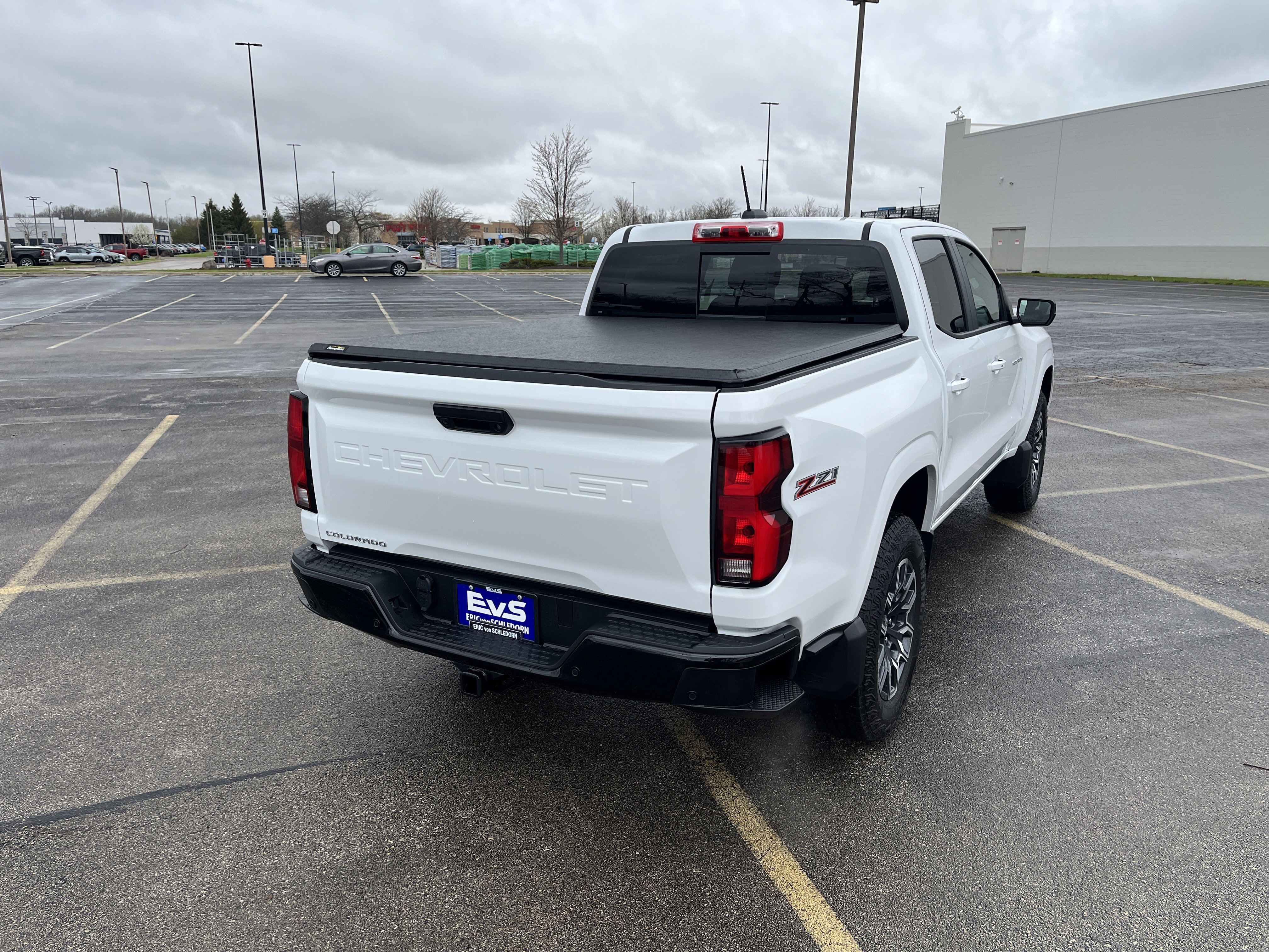 Used 2026 Chevrolet Colorado Z71 AWD/4WD image 6