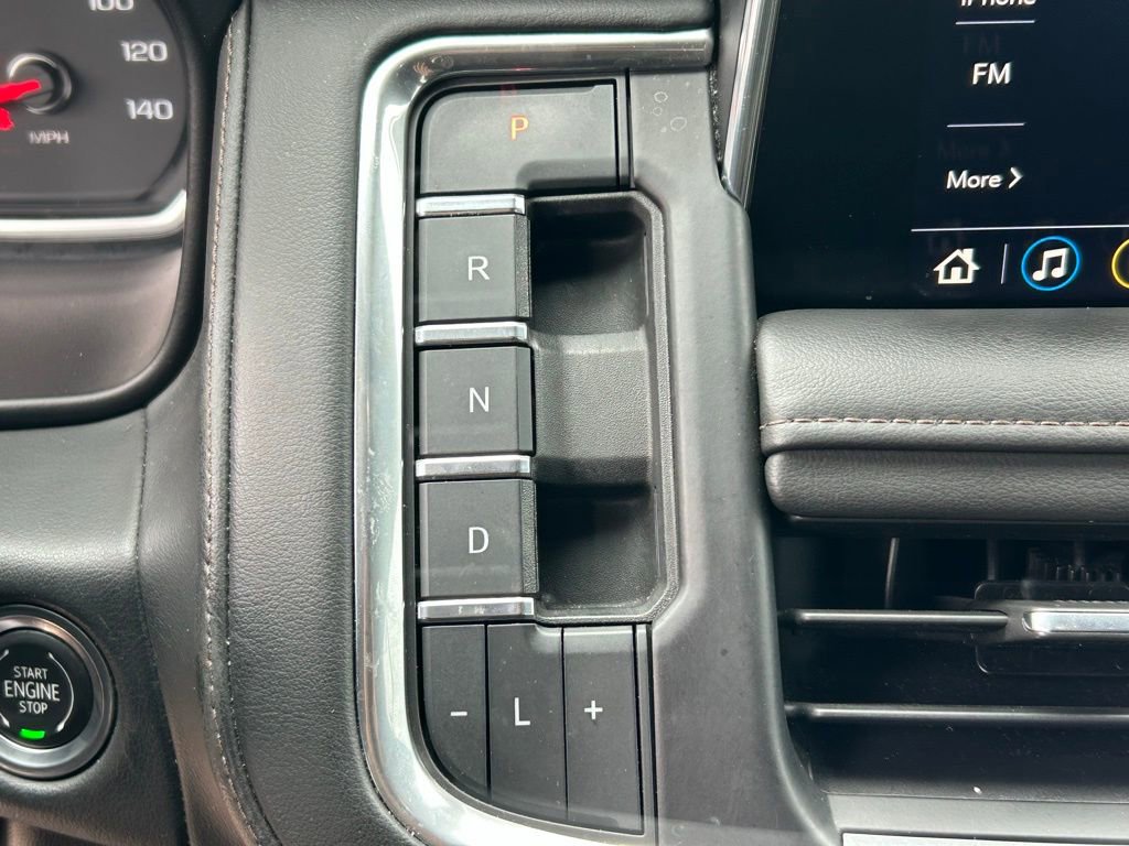 Used 2021 Chevrolet Suburban High Country RWD image 29