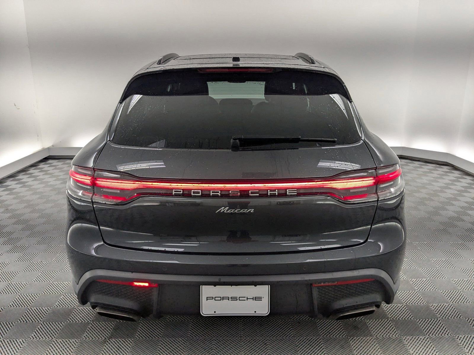 Certified 2026 Porsche Macan Turbo AWD/4WD image 10