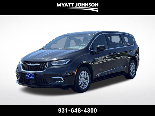 Used 2025 Chrysler Pacifica Select FWD image 1