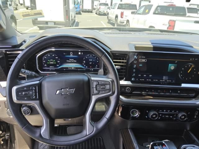 Used 2022 Chevrolet Silverado 1500 RST RWD image 3