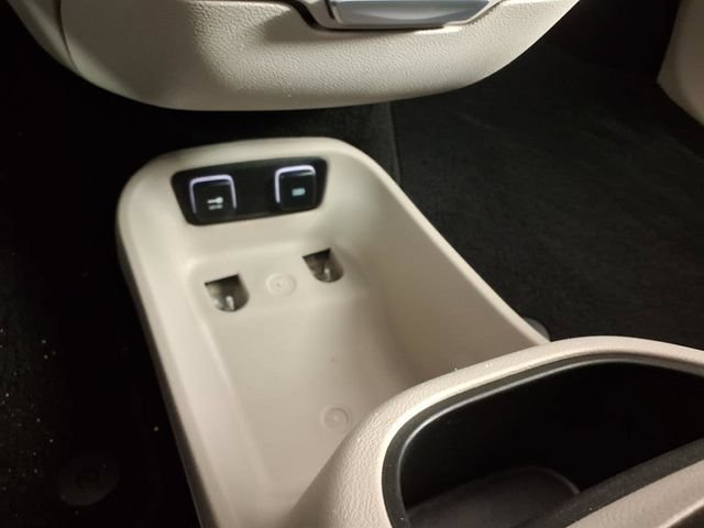 Used 2017 Chrysler Pacifica Touring-L Plus w/ Tire & Wheel Group FWD image 25