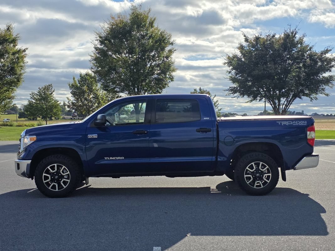 Used 2015 Toyota Tundra SR5 w/ TRD Off Road Package AWD/4WD image 5